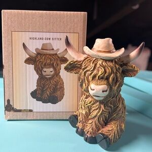 NIB Highland cow cowboy sitter figurine